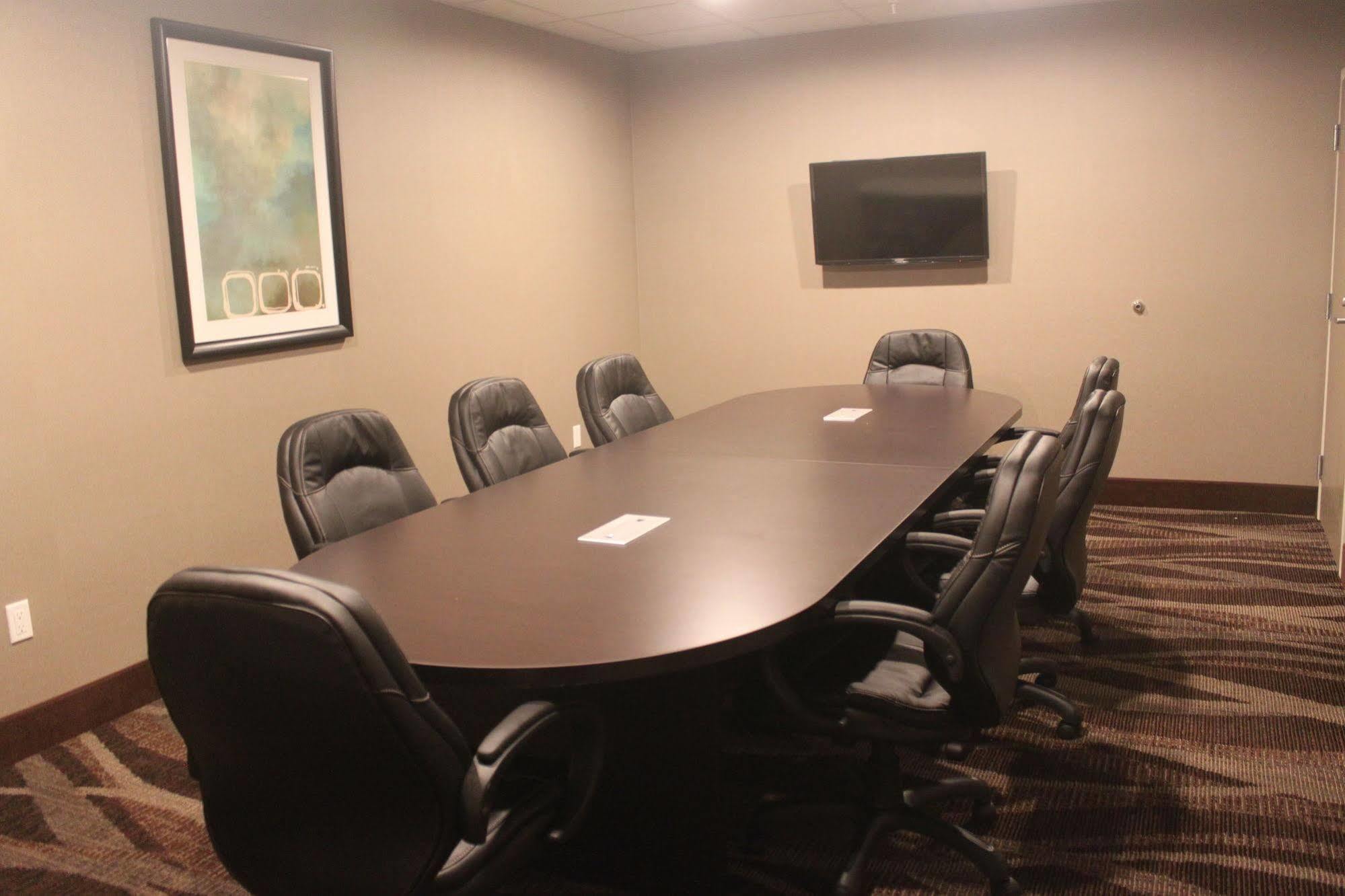 Meridian Inn & Suites Lloydminster Zewnętrze zdjęcie
